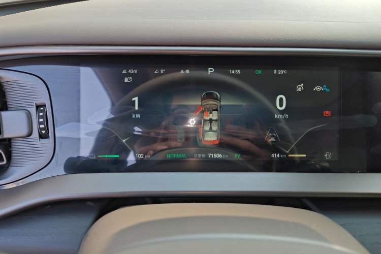 Used Denza D9 2022 DM-i 970 Four-Wheel Drive Prestige Model
