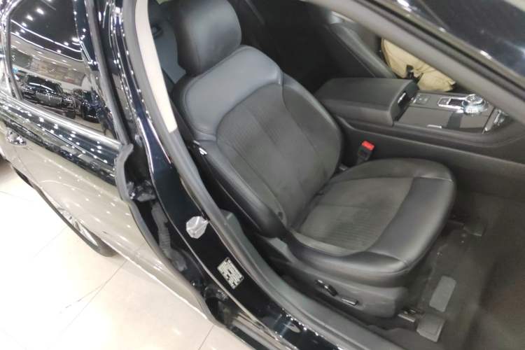 Used Ford Taurus 2019 EcoBoost 245 Comfort Edition Right Front Seat