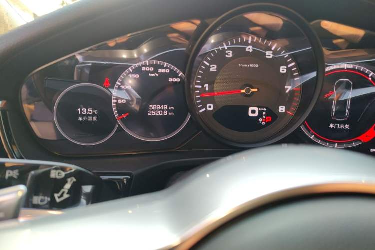 Used Porsche Panamera 2017 Panamera 4 Executive Long Wheelbase 3.0T
