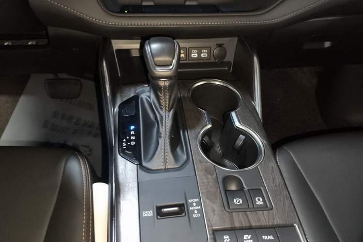 Used Toyota Crown Kluger 2024 2.5L HEV Four-Wheel Drive Premium Edition Gear Lever