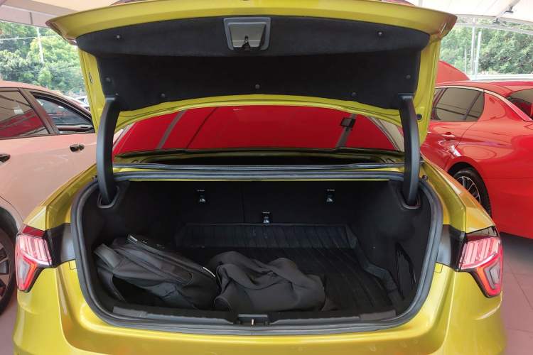 Used Lynk & Co 03 2019 03+ 2.0TD Automatic Wind-Chasing Edition Trunk