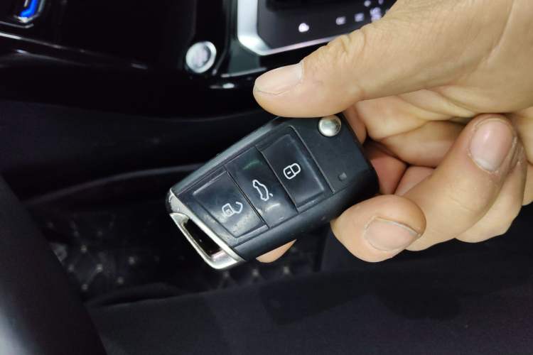 Used Volkswagen T-ROC 2020 280TSI DSG Two-Wheel-Drive Luxury Version
