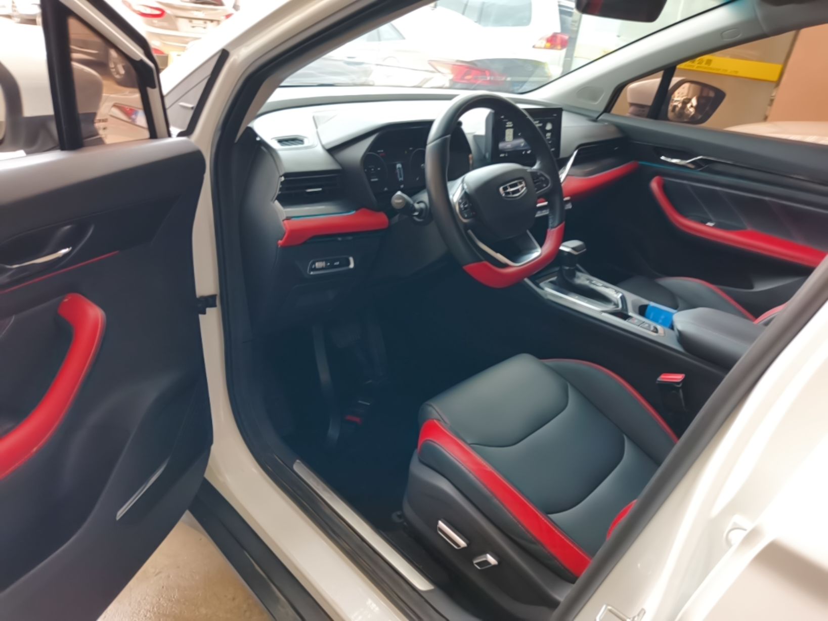 Geely Auto Emgrand S 2021 1.4T CVT Prestige Edition — снимка 18