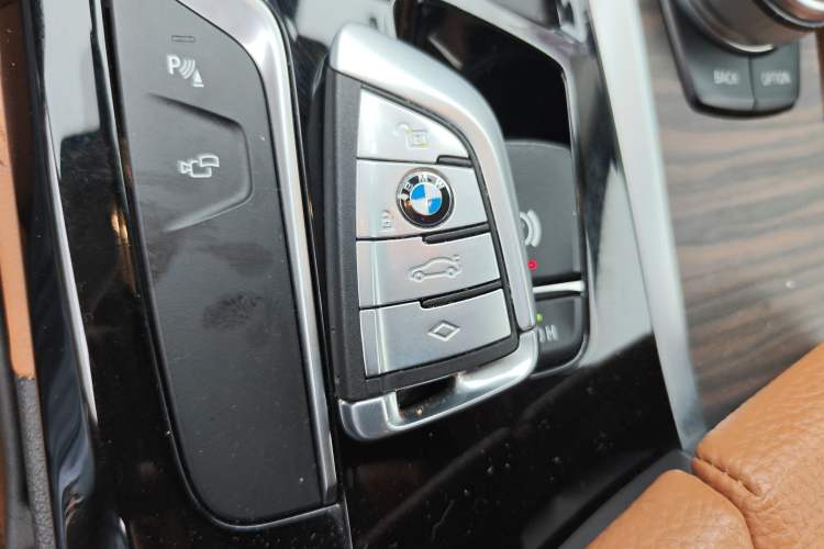 Used BMW 5 Series 2020 530Li Luxury Edition Premium Package Vehicle Key