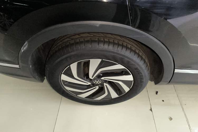 Used Volkswagen Tiguan L 2022 330TSI Automatic Two-Wheel Drive Smart Edition
