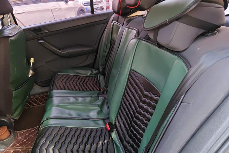 Used Volkswagen Santana 2015 1.6L Manual Fashion Edition