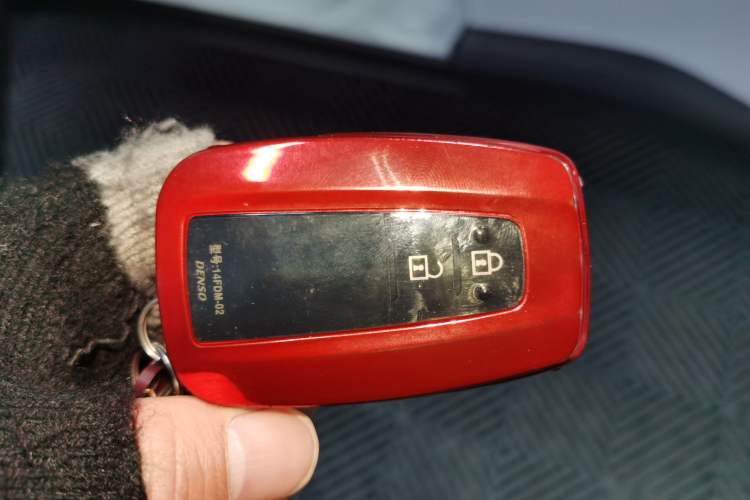 Used Toyota IZOA 2021 Dual-Motor 2.0L Yixiang Edition