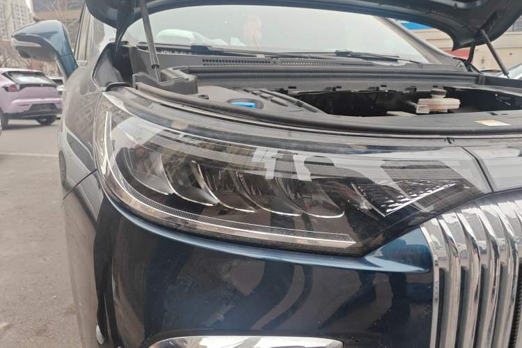 Used VOYAH Dream 2025 PHEV Four-Wheel Drive Prestige Kunpeng Edition Right Front Headlight
