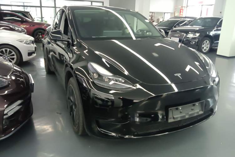 Used Tesla Model Y 2023 Rear-Wheel-Drive Version
