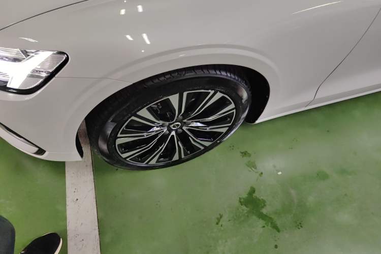 Used Volvo S60 2024 B4 Zhiyuan Luxury Edition Exterior 4