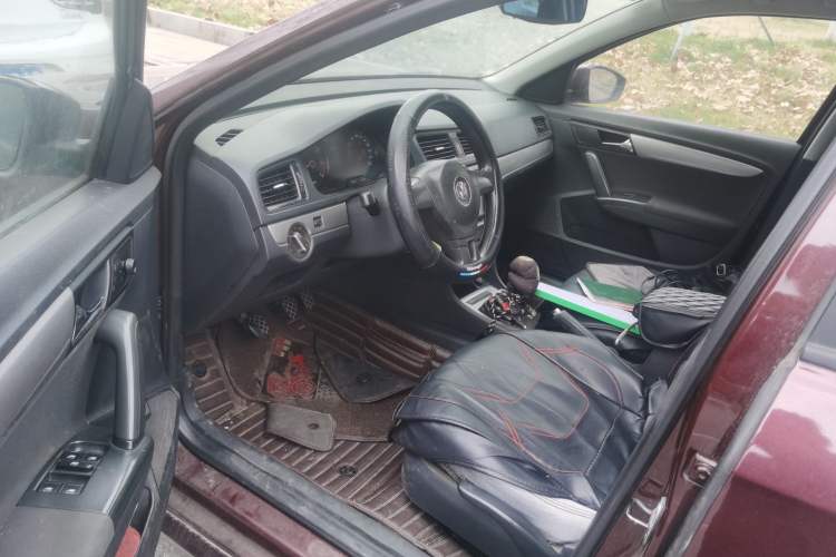 Used Volkswagen Lavida 2013 1.6L Manual Fashion Edition Driver Seat