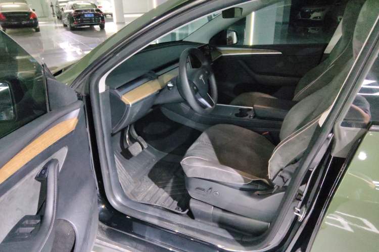 Used Tesla Model Y 2022 Rear-Wheel-Drive Version