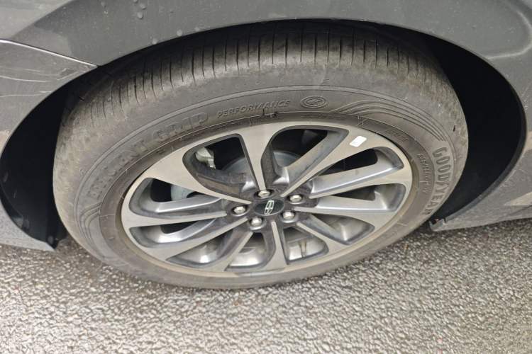 Used Lincoln Z 2025 2.0T Prestige Edition Left Front Wheel Hub