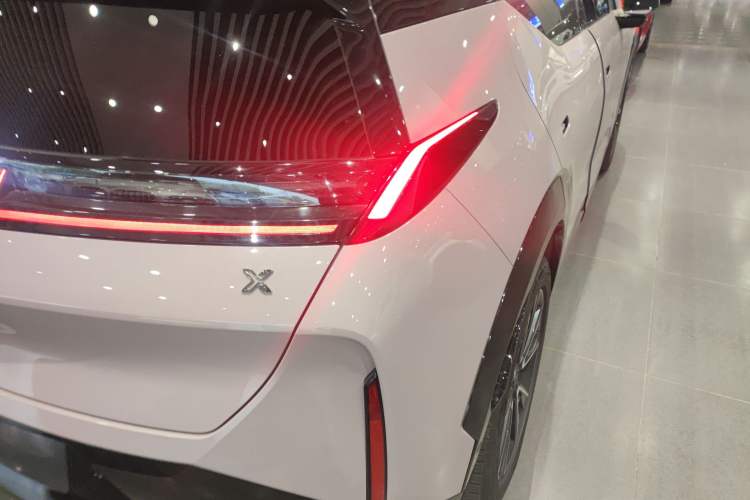 Used Zeekr X 2025 Four-Seater Rear-Drive Cube Version Right Rear Taillight