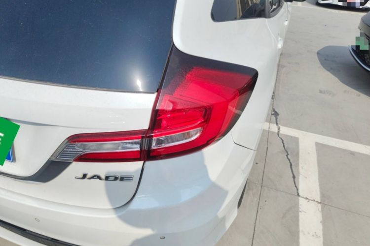 Used Honda Jade 2017 1.8L automatic Comfort version 5 seats
