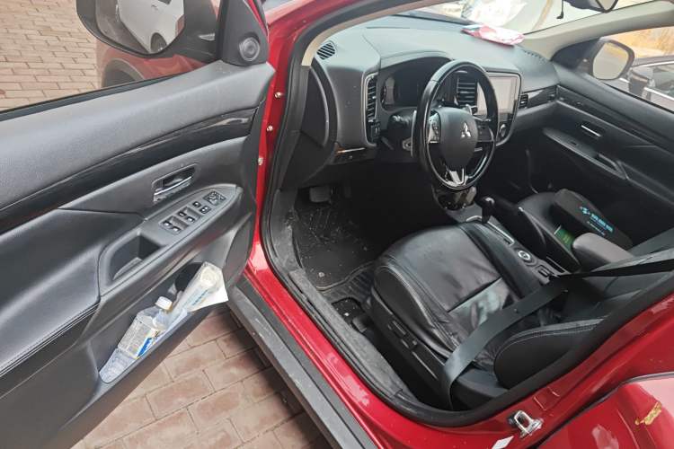 Used Mitsubishi Outlander 2016 2.4L 4x4 Elite Edition 5 Seats
