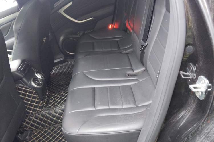 Used Wey VV7 2017 2.0T Flagship Model Left Rear Seat