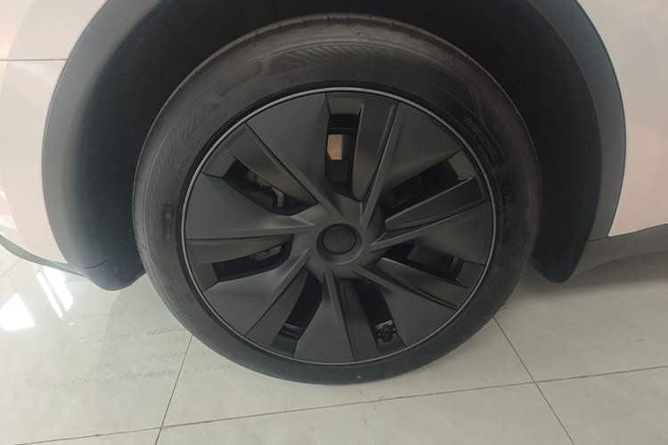Used Tesla Model Y 2024 Rear-Wheel-Drive Version
