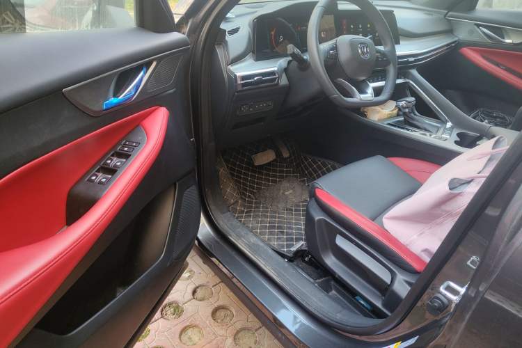 Used CHANGAN CS35PLUS 2022 Blue Whale NE 1.4T DCT Prestige Model