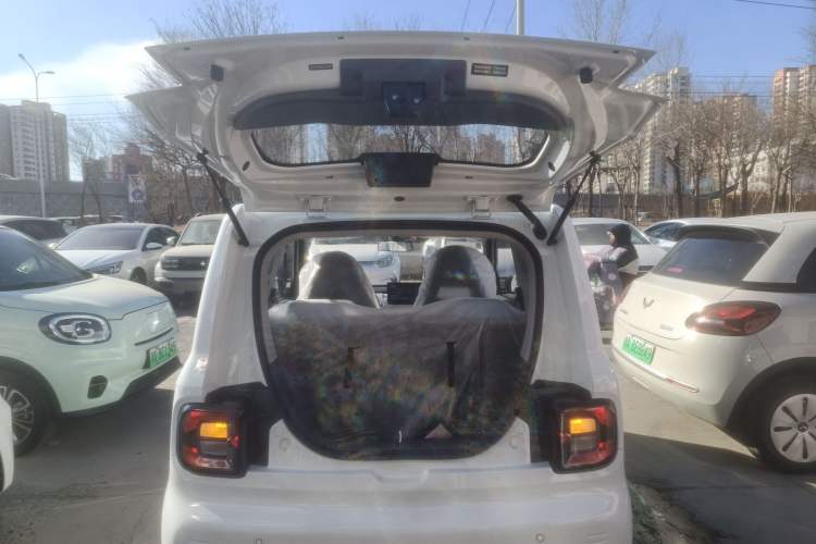 Used Geely Galaxy Panda 2024 Panda Mini 200km Endurance Bear
