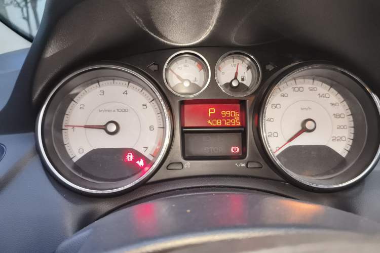 Used Peugeot 308 2013 1.6L Automatic Fashion Model