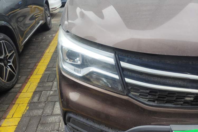 Used CHANGAN KAICHENG Ounuo S 2017 1.5L Ouno S Value Edition EA15-AB Right Front Headlight