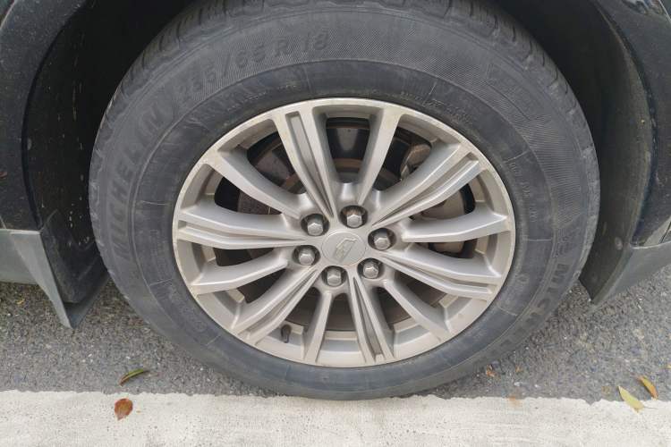 Used Cadillac XT5 2018 25T Luxury Model