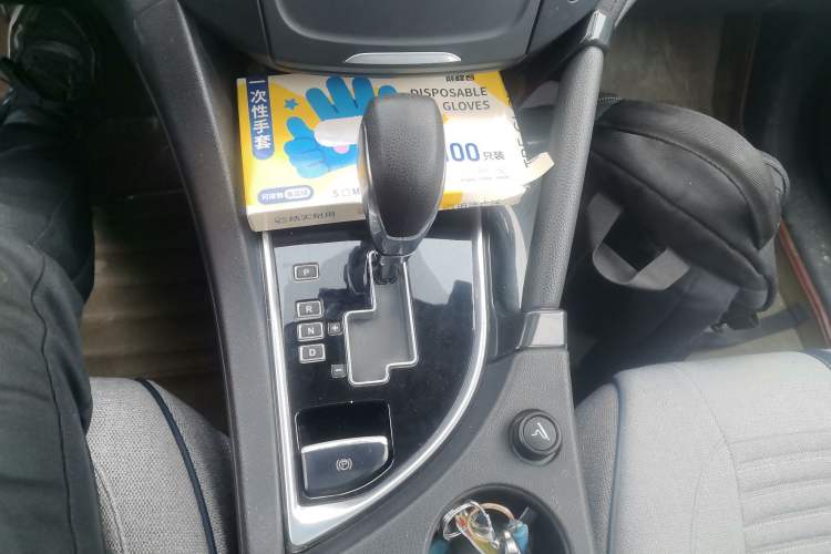 Used Dongfeng Aeolus AX7 2015 2.0L Automatic Zhiyi Trim