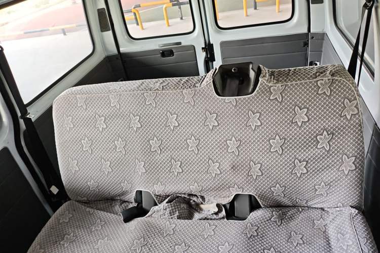 Used JMC Transit 2017 2.8T Commercial Version Short Wheelbase Mid-Roof 6/7/8-Seater JX493 Left Rear Seat