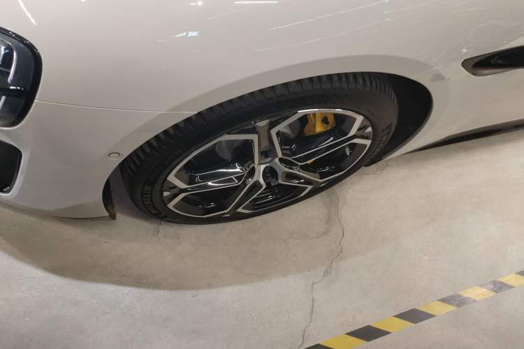 Used Xiaomi Auto SU7 2024 Four-Wheel Drive Ultra-Long Range Advanced Intelligent Driving Max Edition