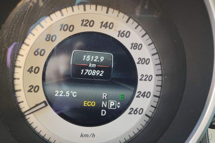 Used Mercedes-Benz CLS 2015 CLS 260 Odometer Close Up