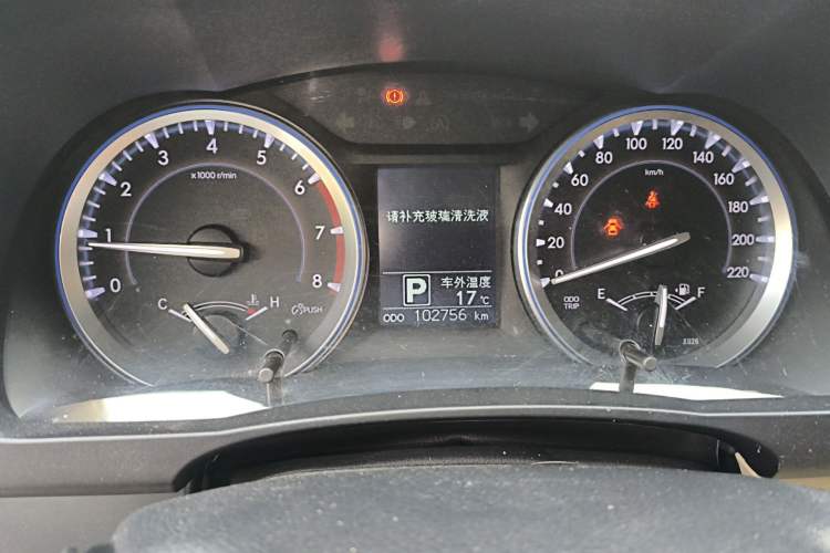 Used Toyota Highlander 2017 2.0T Four-Wheel Drive Elite Edition 7-Seater Odometer Close Up