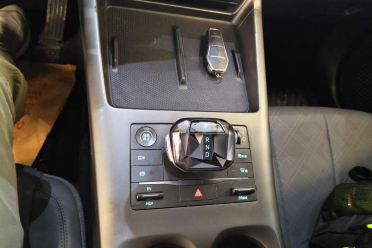 Used BYD Qin PLUS 2025 DM-i Smart Drive 55KM Leading Model