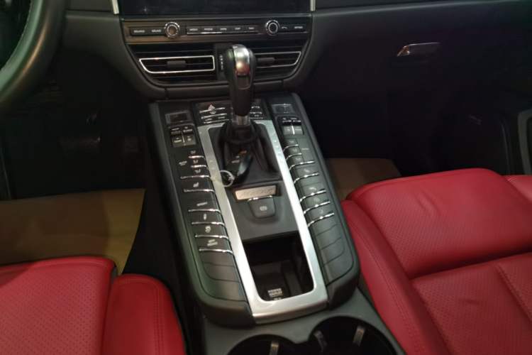 Used Porsche Macan 2021 Macan 2.0T