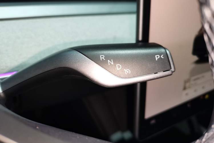 Used Tesla Model Y 2023 Rear-Wheel-Drive Version
