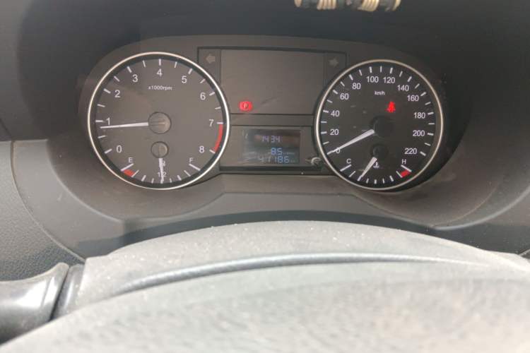 Used JAC Refine M3 2019 1.8L 5-Seater Express Edition Odometer Close Up