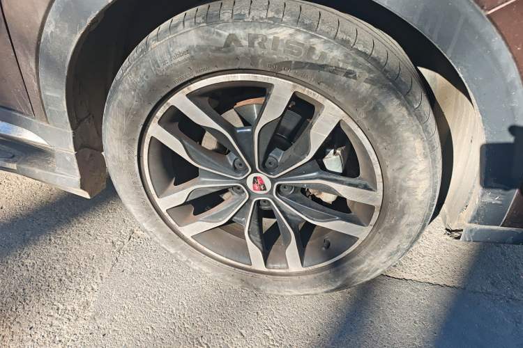 Used Roewe RX5 2016 20T Two-Wheel Drive Automatic Internet Smart Edition
