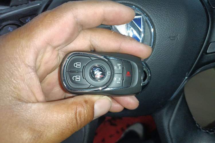 Used Buick GL8 2022 ES Landtrek 653T Luxury Edition Vehicle Key