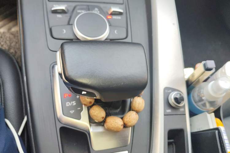 Used Audi A5 2017 Sportback 40 TFSI Fashion Model Gear Lever