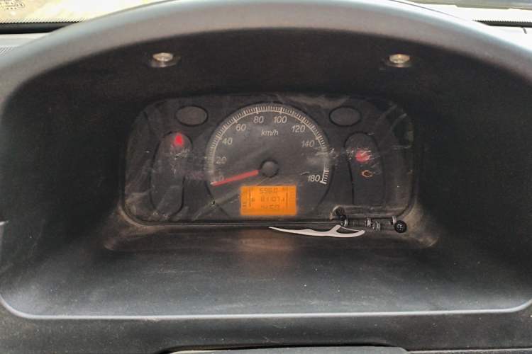 Used Wuling Zhiguang 2015 1.2L Practical LS-I Model Instrument Cluster