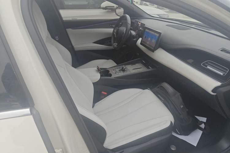 Used BYD Seal 06 New Energy 2024 DM-i 80KM Luxury Model Right Front Seat