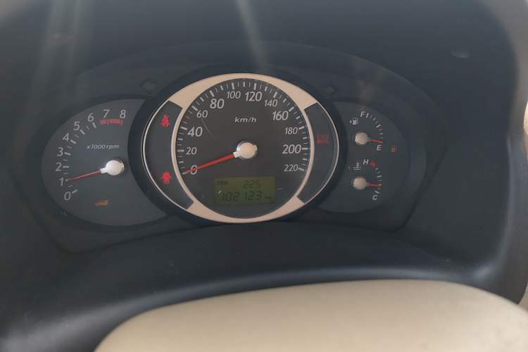 Used Hyundai Tucson 2009 2.0L Manual Two-Wheel Drive Fashion Edition Instrument Cluster