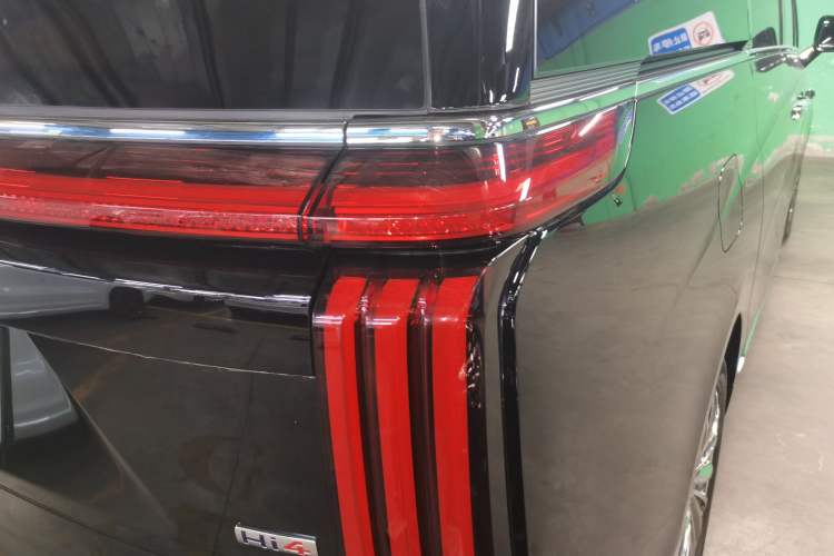 Used Wey Gaoshan 2025 Four-Wheel Drive Alpine 9
