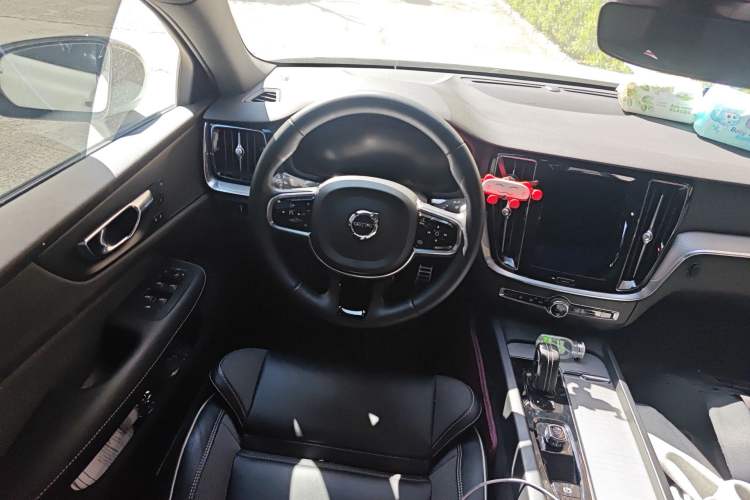 Used Volvo S60 2022 B4 Zhiyuan Sport Edition Steering Wheel