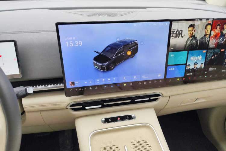 Used VOYAH Dream 2025 EV Four-Wheel Drive Excellence Kunpeng Edition