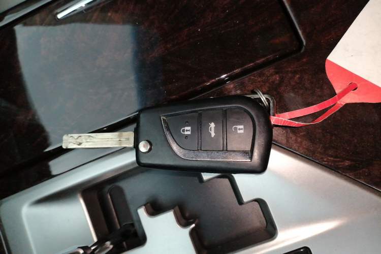 Used Toyota Camry 2015 2.0E Elite Edition
