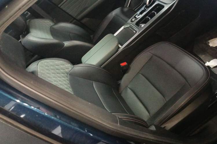 Used Geely Auto Haoyue L 2024 2.0T DCT Prestige Version
