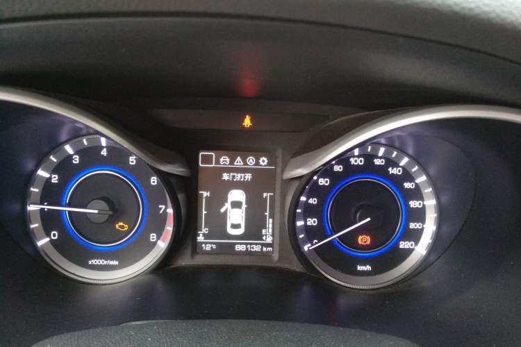 Used Changan Eado 2019 High-Energy Edition 1.6L GDI Manual Pioneer Model China VI Standard
