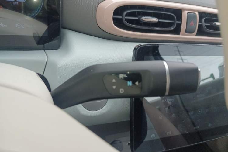 Used Leapmotor T03 2024 310 Comfort Edition Gear Lever