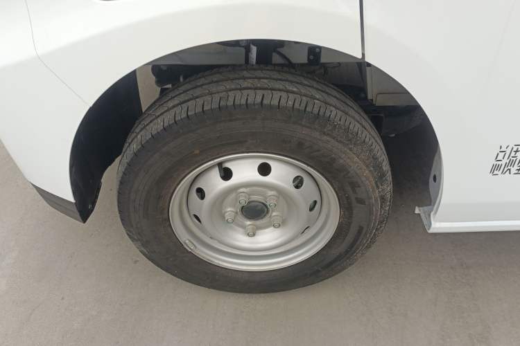 Used JMC E Fushun 2025 Model 41.5 kWh Blind Window Version, Short Wheelbase Low Roof, 3.0 tons
